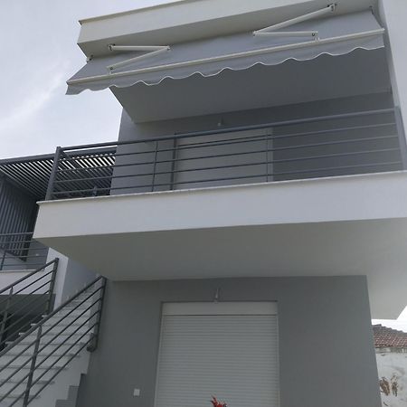 Athina Apartment Ofrínion Exterior foto
